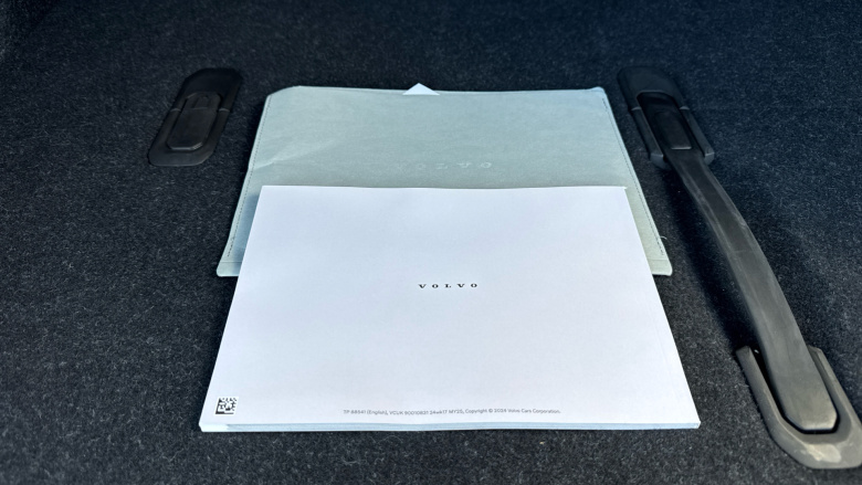 Volvo XC40 2.0 B4P Ultra Black Edition 5dr Auto Petrol Estate